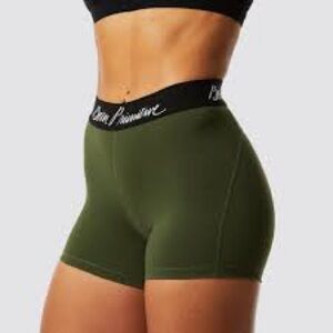 Grit meets Gracie Shortie (tactical green)